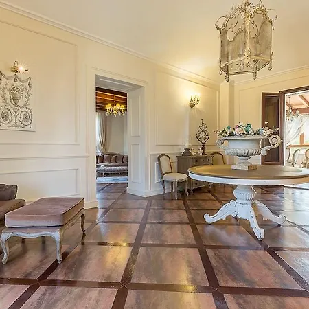 Calandrino Hotel 4*