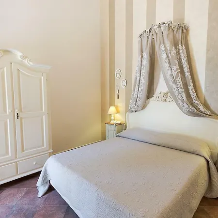 Calandrino 4* شاكا